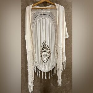 Jodifl Crochet Fringe Kimono Shawl Women’s L Cream Western
